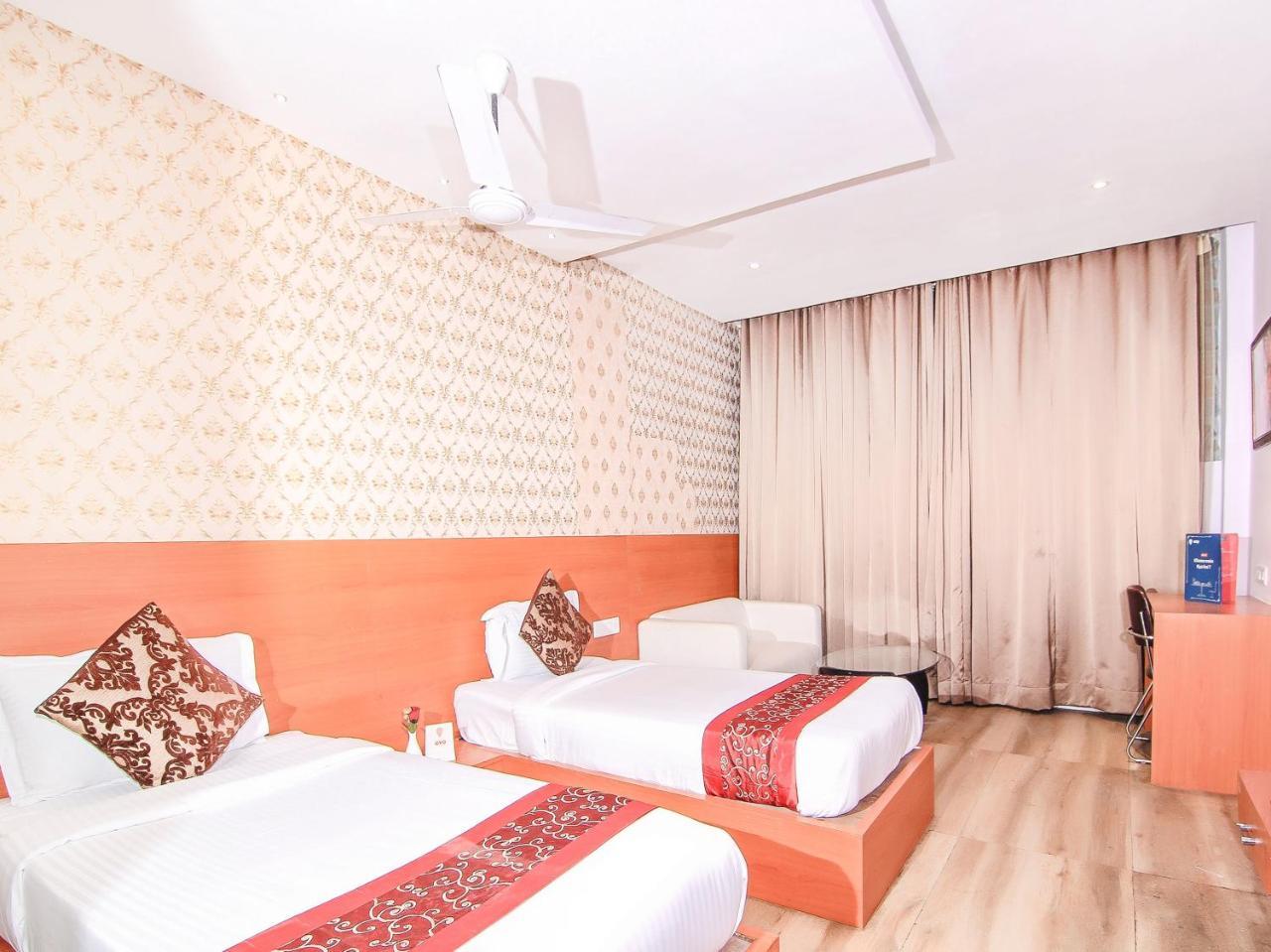 Hotel Oyo 3683 De Global Park Hasanganj Zewnętrze zdjęcie