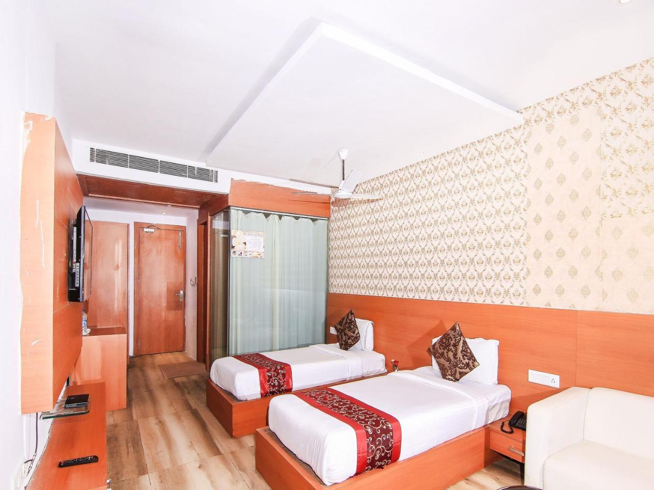 Hotel Oyo 3683 De Global Park Hasanganj Zewnętrze zdjęcie