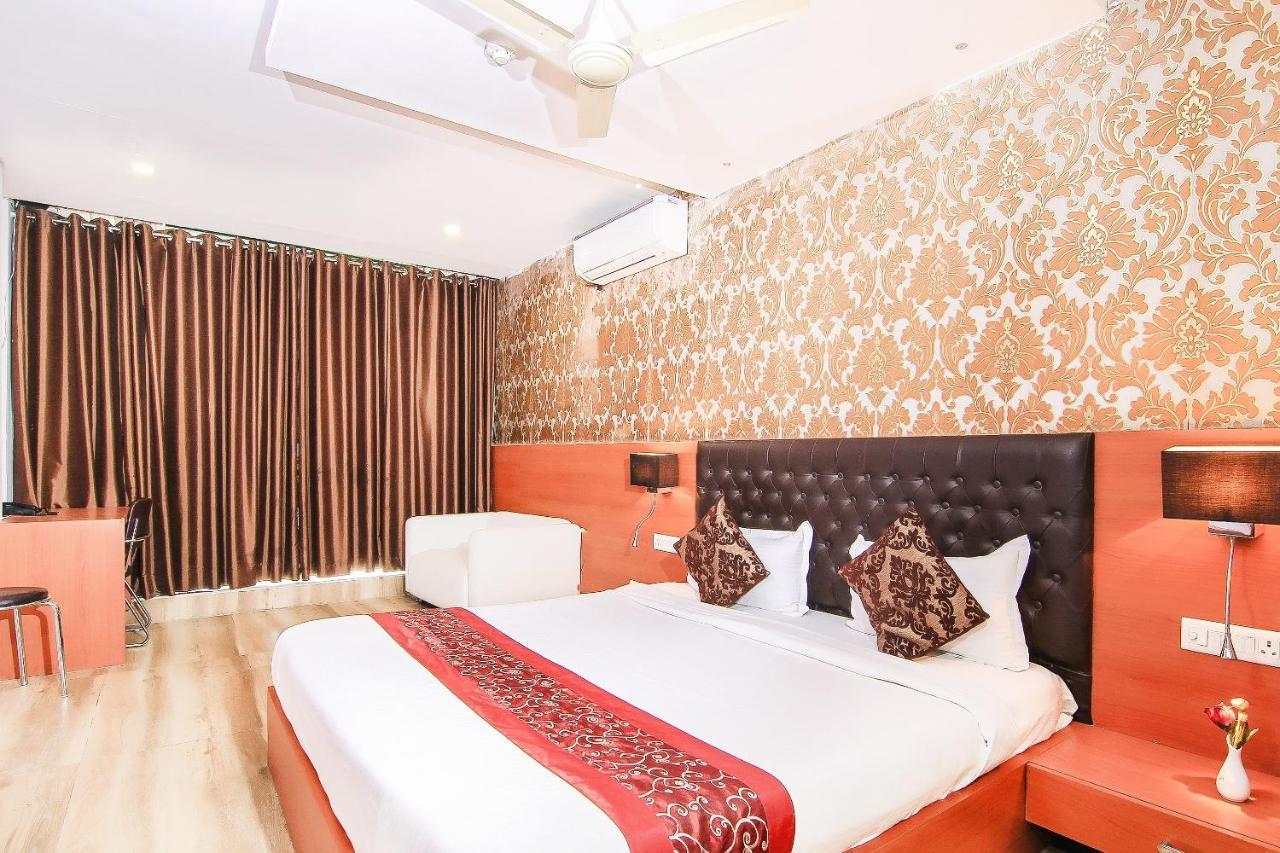 Hotel Oyo 3683 De Global Park Hasanganj Zewnętrze zdjęcie