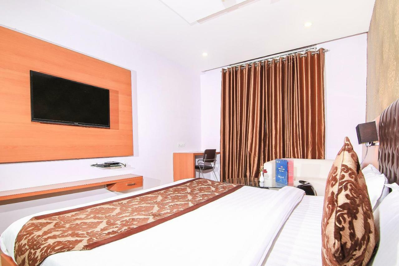 Hotel Oyo 3683 De Global Park Hasanganj Zewnętrze zdjęcie